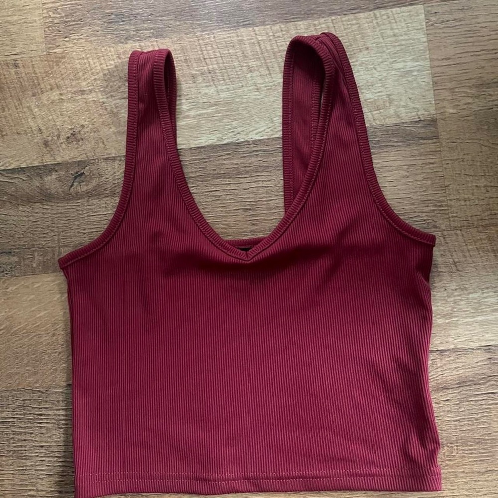 SHEIN Ribbed V-Neck Crop Tank Top - Maroon